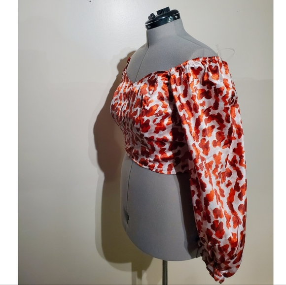 Top - Picture 2 of 4